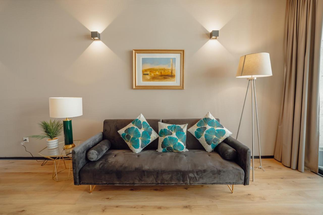 Apartment Center Premium By Vacationy