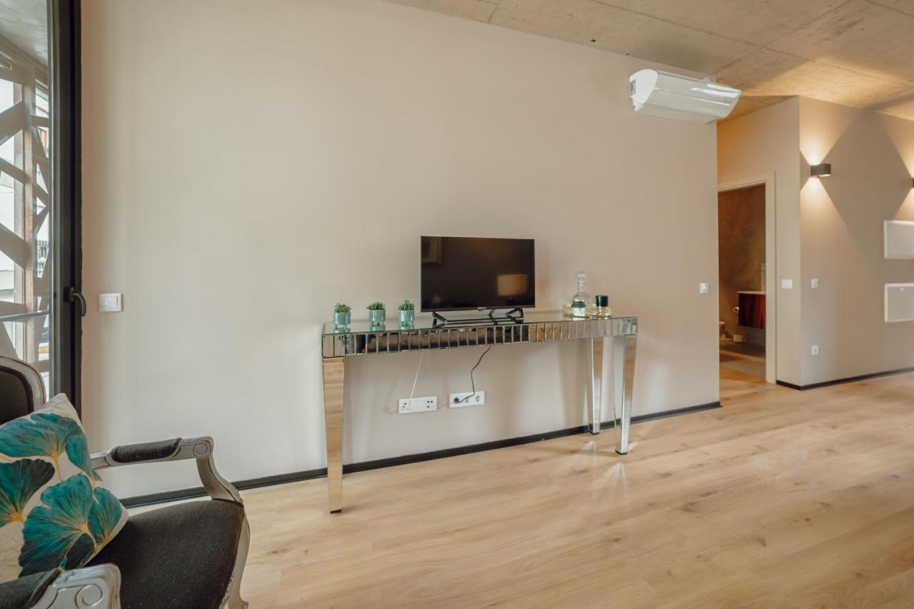 Apartment Center Premium By Vacationy *